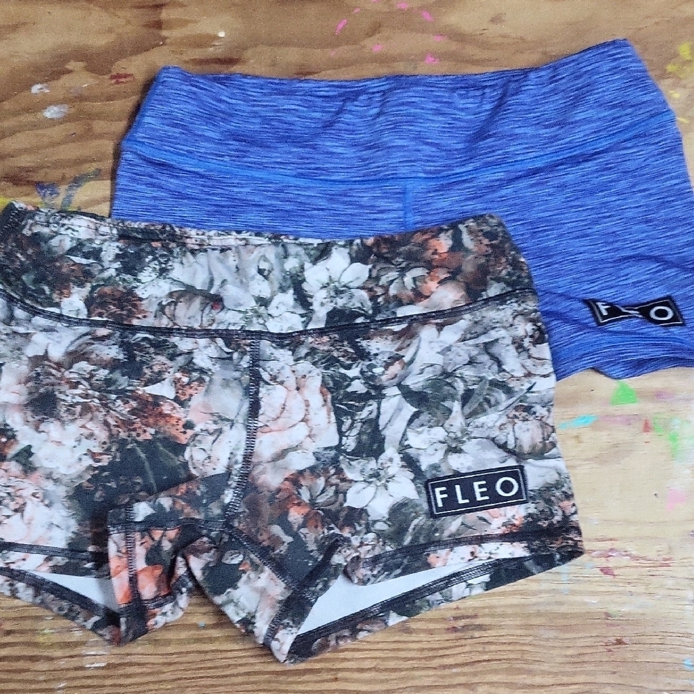 Fleo Women's OG Original Floral and Heather Blue Athletic Shorts EUC 2 for 1